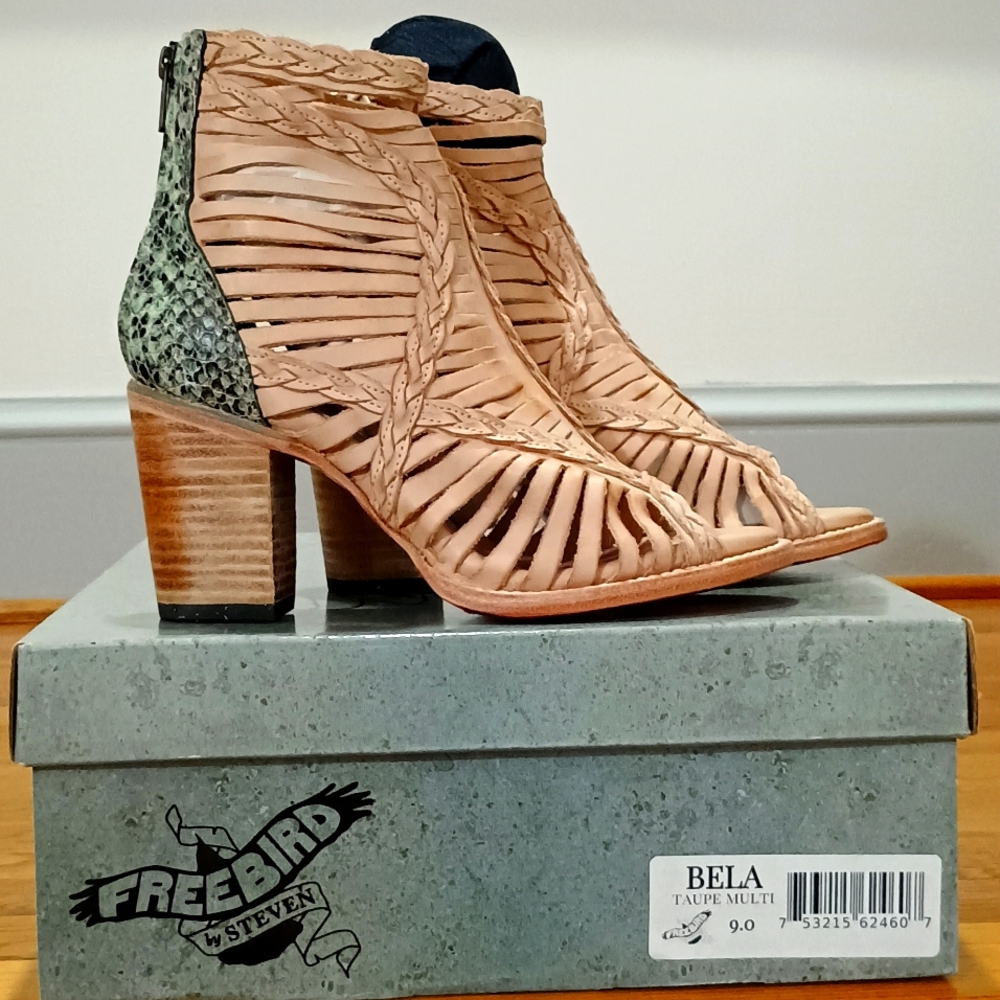 Freebird by Steven Bela Taupe Multi. Size 9. New in box